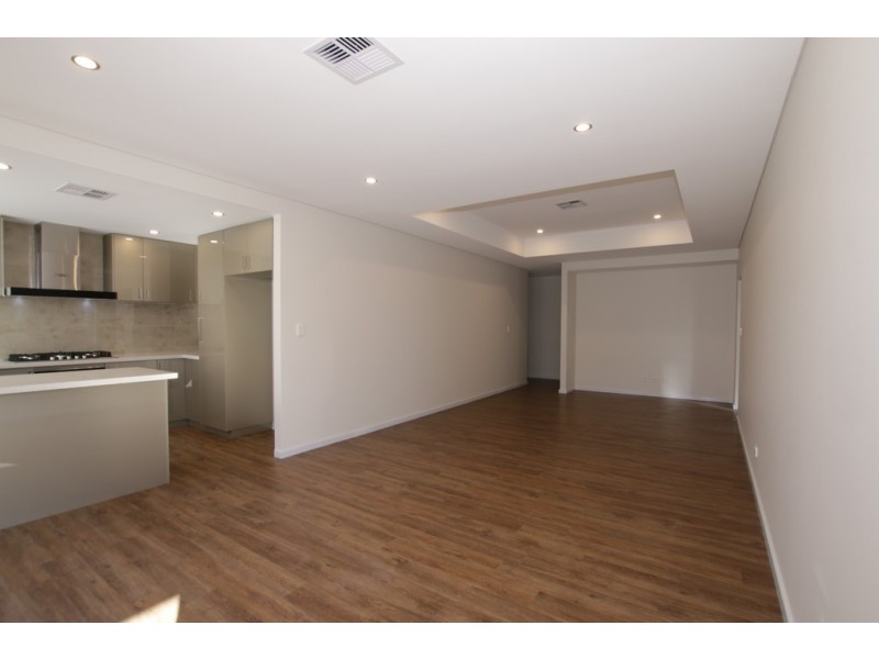 30 Sproxton Way, Embleton WA 6062