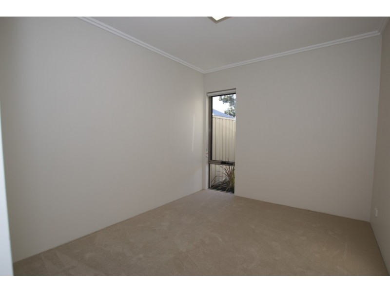 30 Sproxton Way, Embleton WA 6062