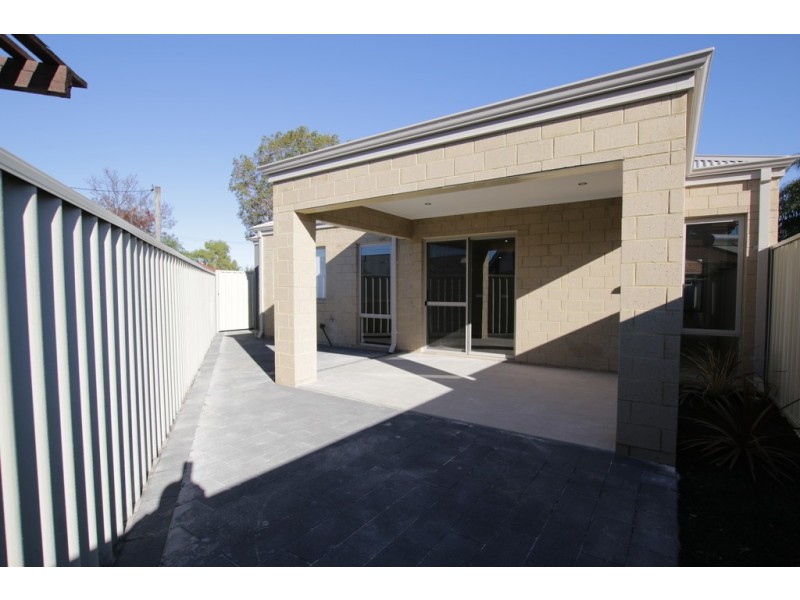 30 Sproxton Way, Embleton WA 6062