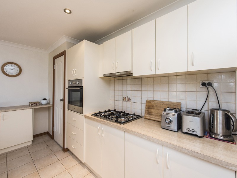 23 Contour Road, Roleystone WA 6111