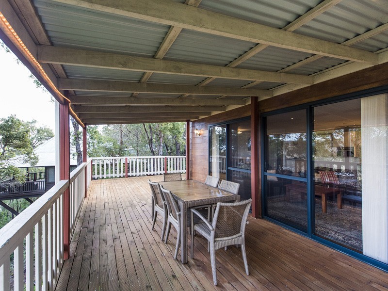 23 Contour Road, Roleystone WA 6111