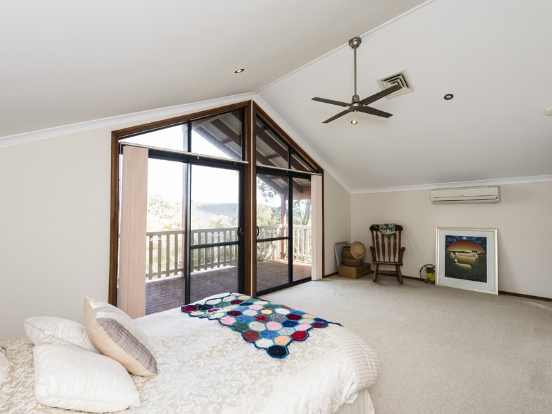 23 Contour Road, Roleystone WA 6111