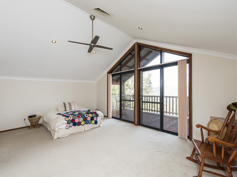 23 Contour Road, Roleystone WA 6111