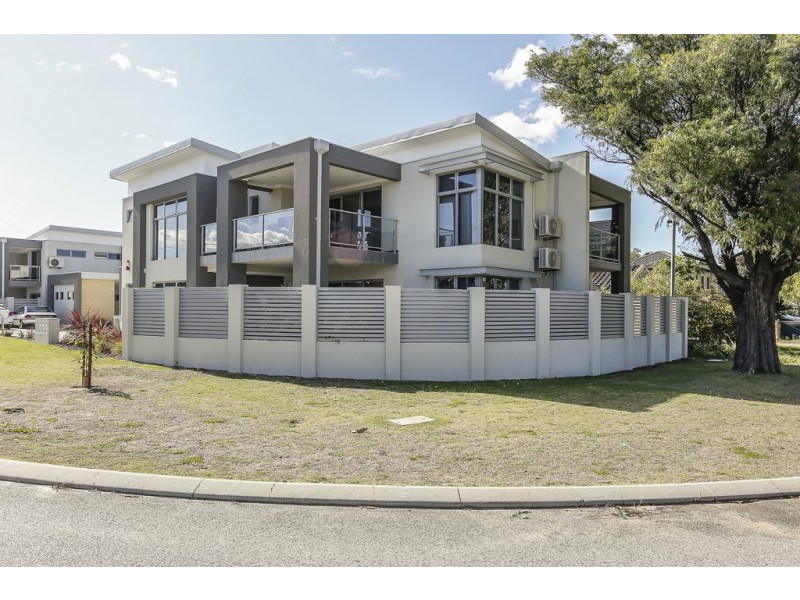 2/2 Vermont Street, Nollamara WA 6061