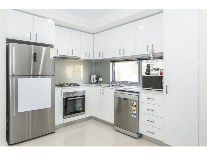 2/2 Vermont Street, Nollamara WA 6061