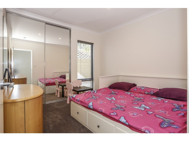 2/2 Vermont Street, Nollamara WA 6061