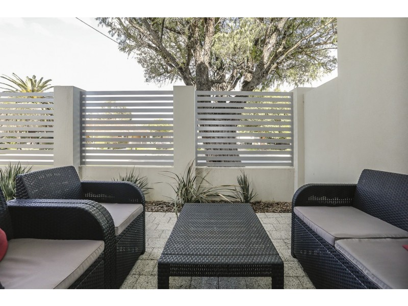 2/2 Vermont Street, Nollamara WA 6061