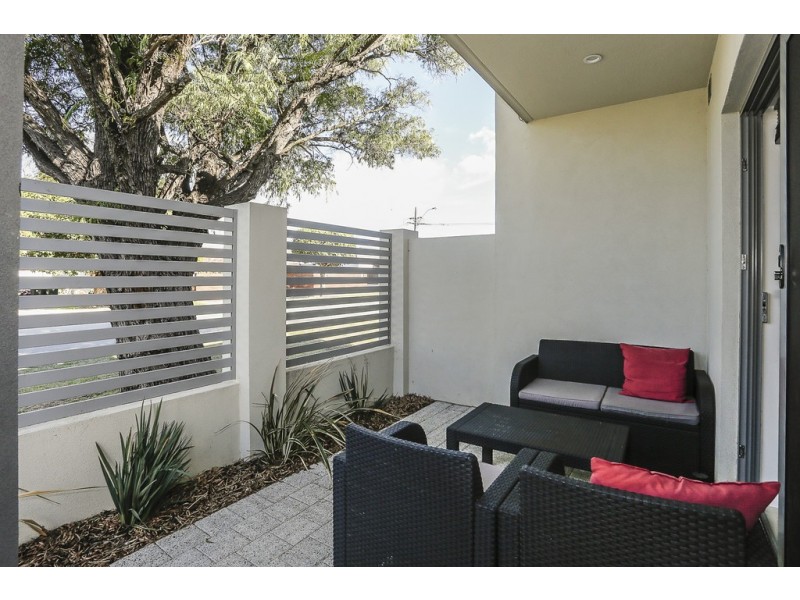 2/2 Vermont Street, Nollamara WA 6061