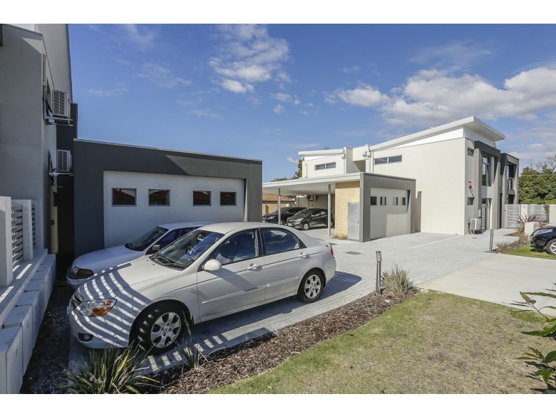 2/2 Vermont Street, Nollamara WA 6061