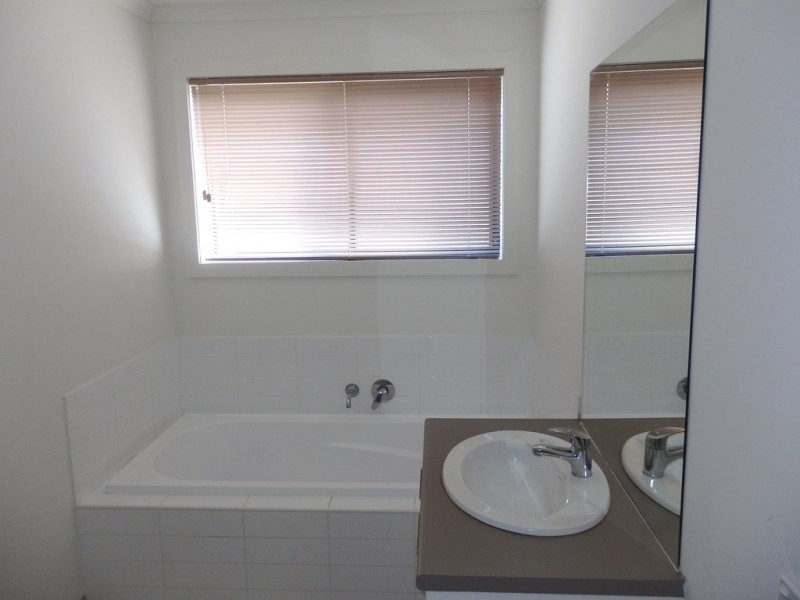 8/81-83 FRAWLEY ROAD, Hallam VIC 3803