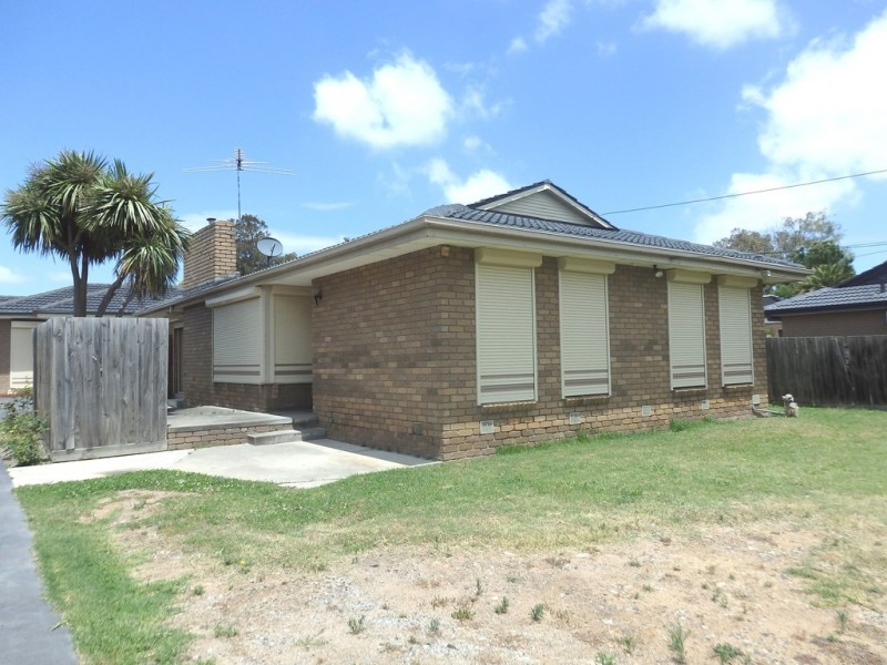 100 FRAWLEY ROAD, Hallam VIC 3803