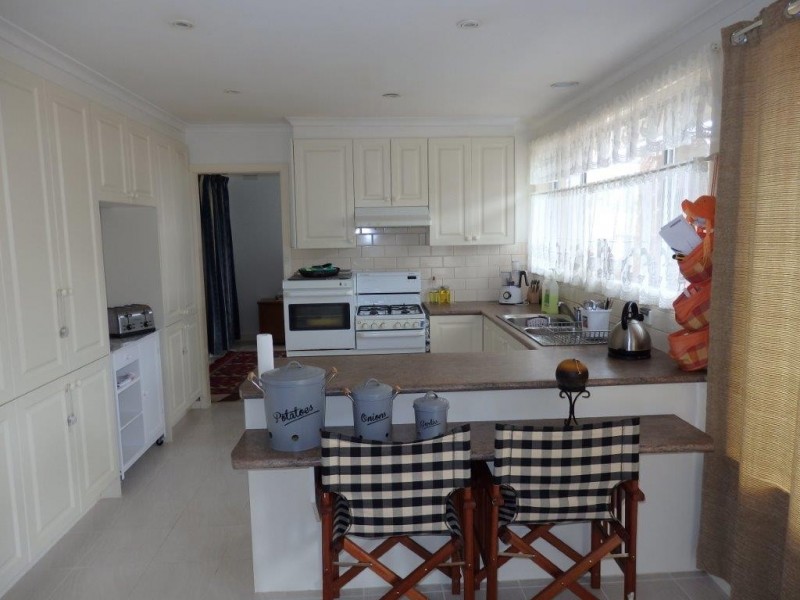 109 NETTLE DRIVE, Hallam VIC 3803