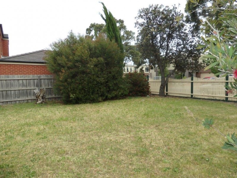 109 NETTLE DRIVE, Hallam VIC 3803