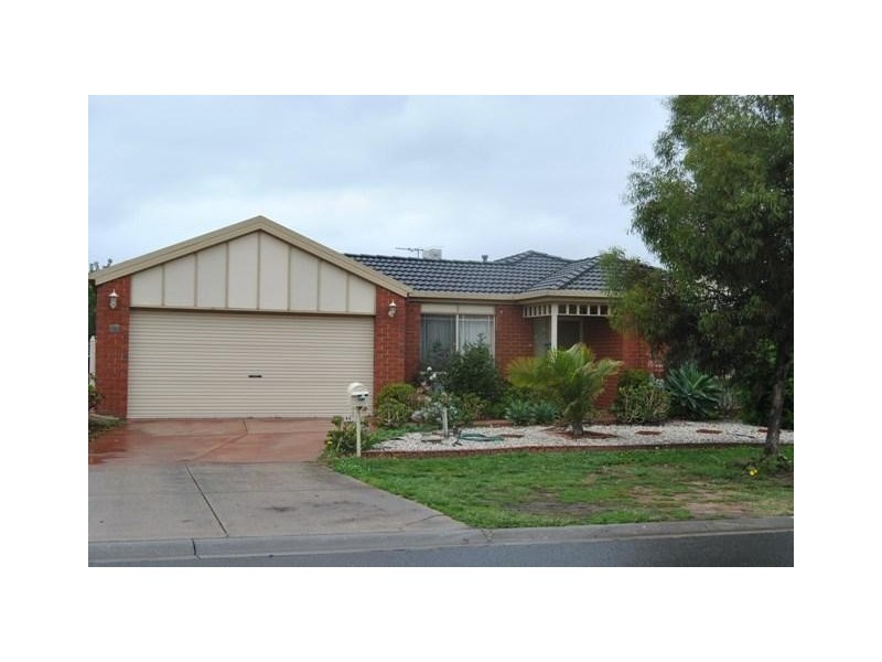 44 Bateman Grove, Hampton Park VIC 3976