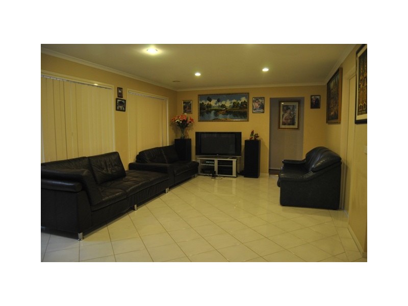 44 Bateman Grove, Hampton Park VIC 3976