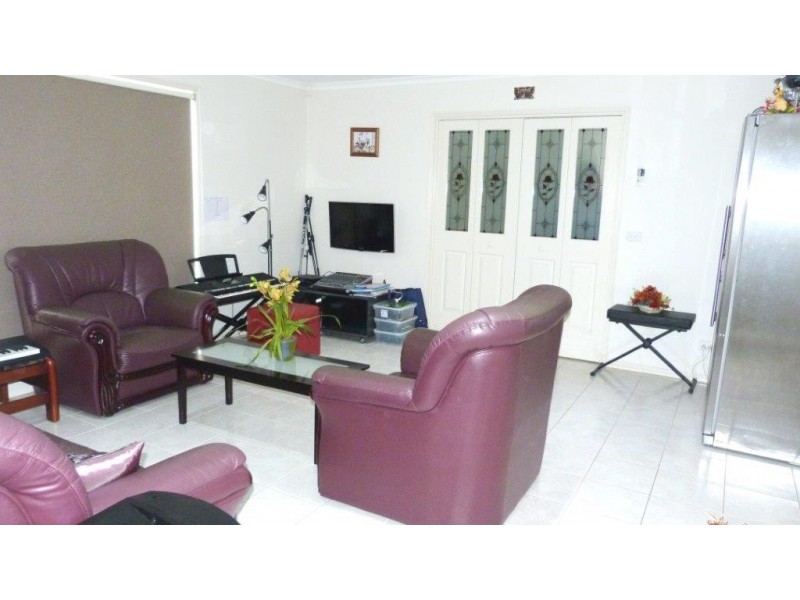 23 BELLA CRESCENT, Hallam VIC 3803