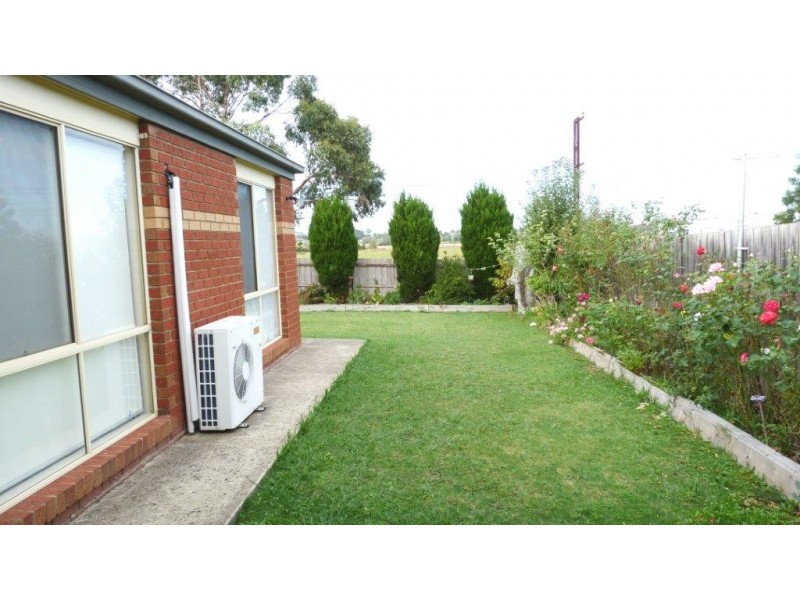 23 BELLA CRESCENT, Hallam VIC 3803