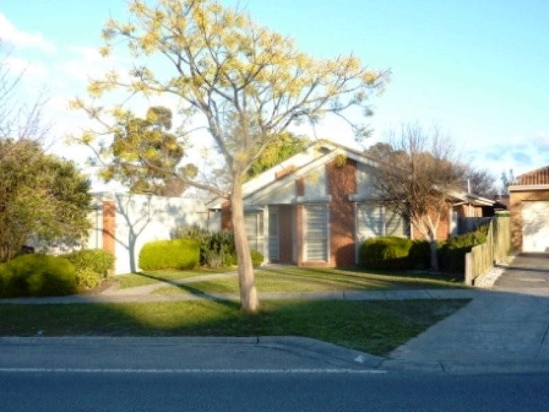 79 NETTLE DRIVE, Hallam VIC 3803