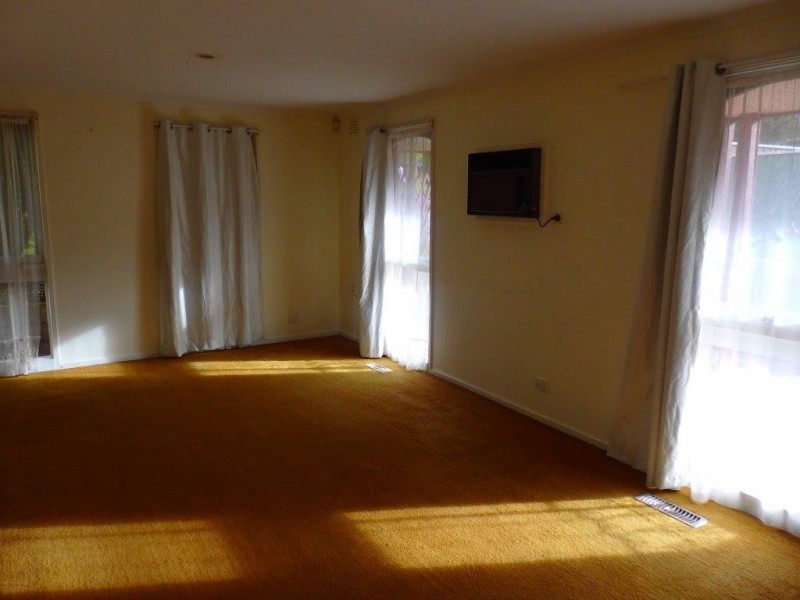8 DONELLY, Hallam VIC 3803