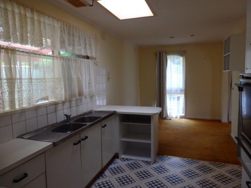 8 DONELLY, Hallam VIC 3803