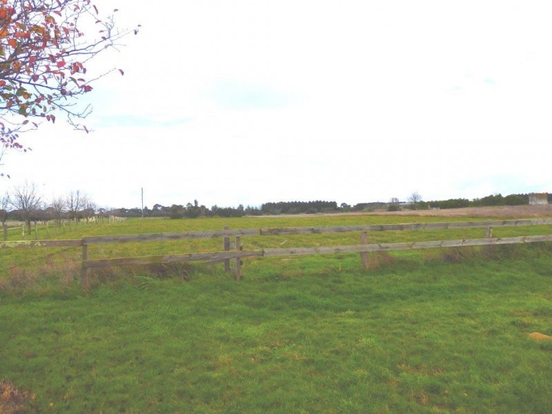 90 BOULD ROAD, Cardinia VIC 3978