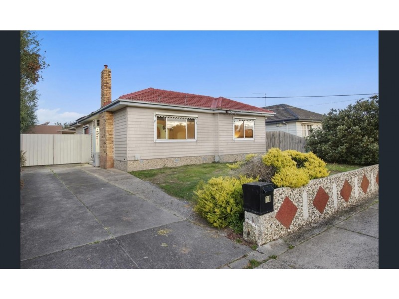 11 LEESIDE STREET, Dandenong North VIC 3175