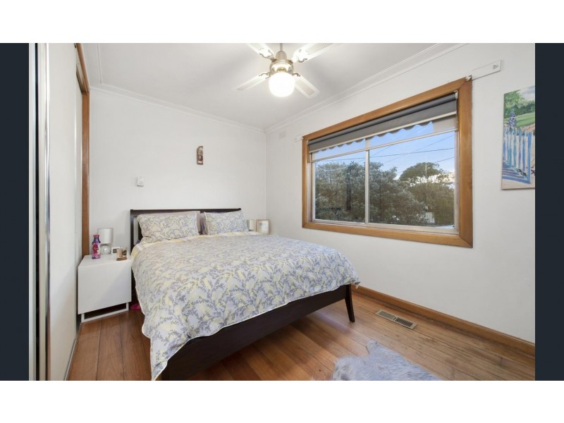 11 LEESIDE STREET, Dandenong North VIC 3175