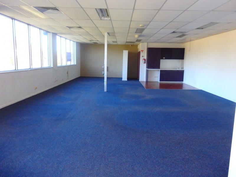 2C SPRING SQUARE, Hallam VIC 3803
