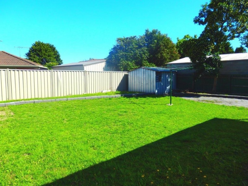 9 SAPPHIRE DRIVE, Hampton Park VIC 3976