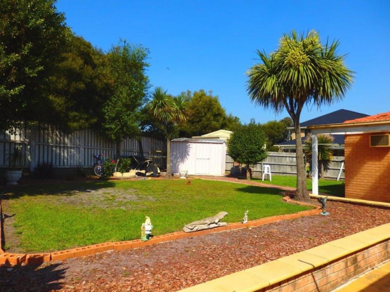15 CILENTO CRESCENT, Lynbrook VIC 3975