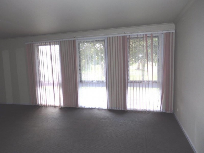 11 Manning Close, Hampton Park VIC 3976