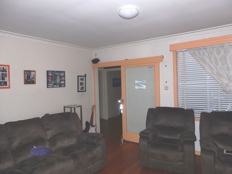 11 ALBERT ROAD, Hallam VIC 3803