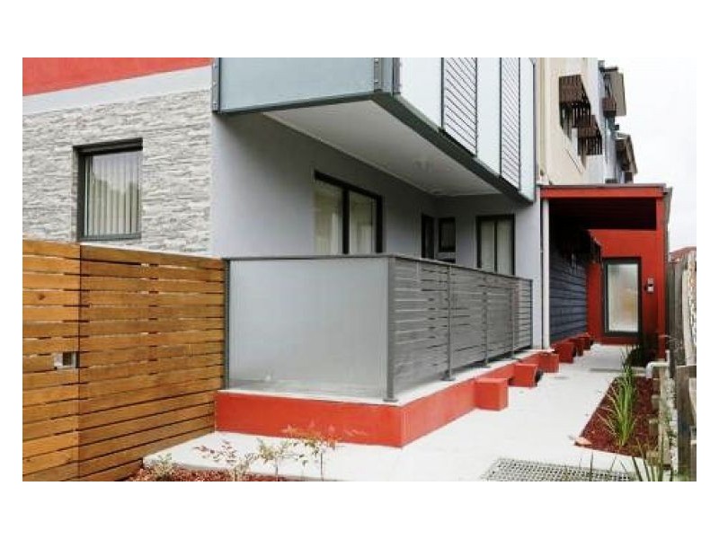 8/23 Edith Street, Dandenong VIC 3175