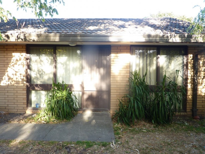 2/8 Latimer Street, Noble Park VIC 3174