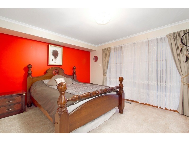 17 Warana Drive, Hampton Park VIC 3976