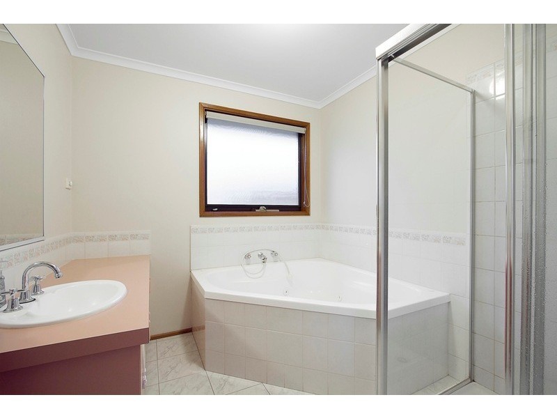 17 Warana Drive, Hampton Park VIC 3976