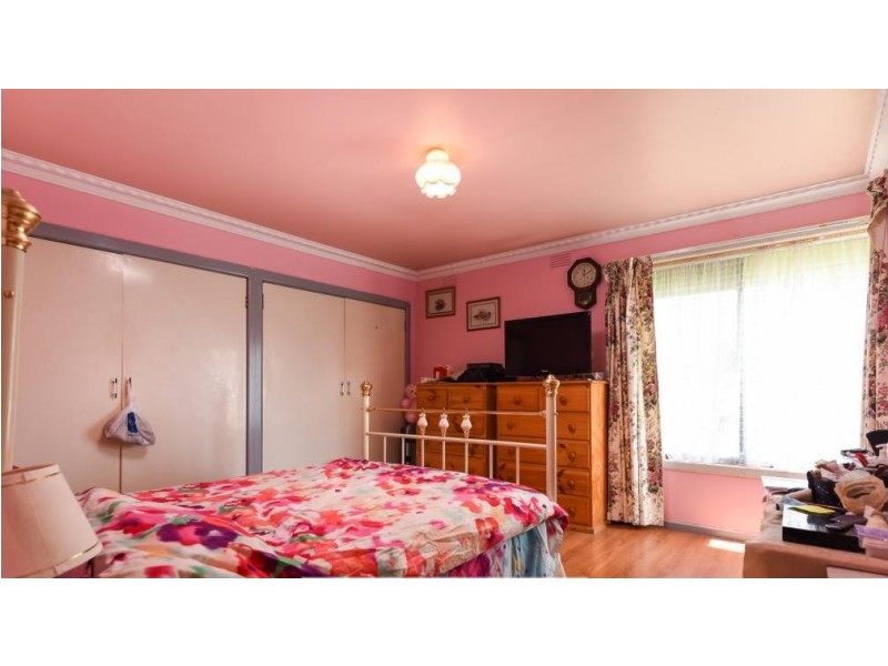 66 KAYS AVENUE, Hallam VIC 3803