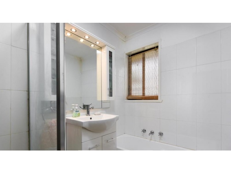 66 KAYS AVENUE, Hallam VIC 3803