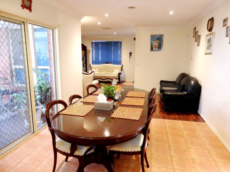 36 STRABANE WAY, Hampton Park VIC 3976