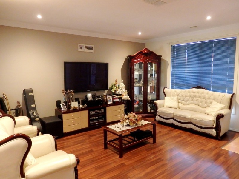 36 STRABANE WAY, Hampton Park VIC 3976