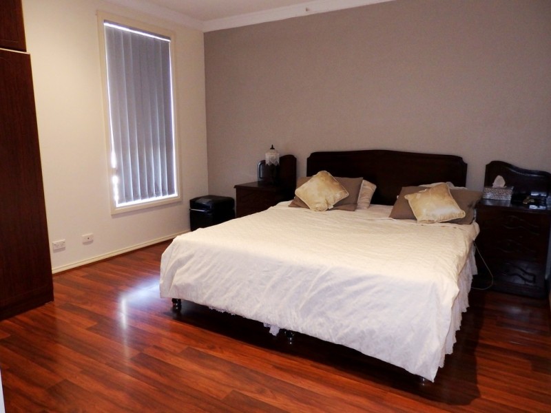 36 STRABANE WAY, Hampton Park VIC 3976