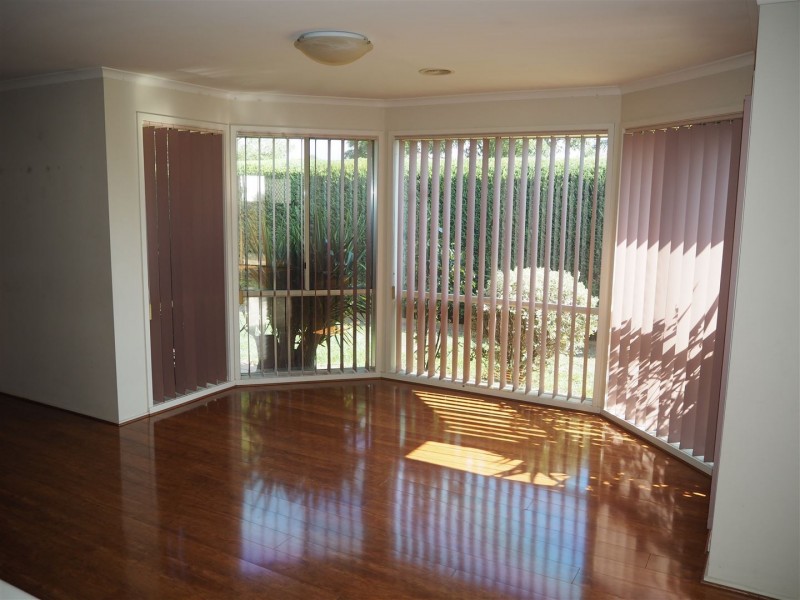 24 BOUNTY WAY, Berwick VIC 3806