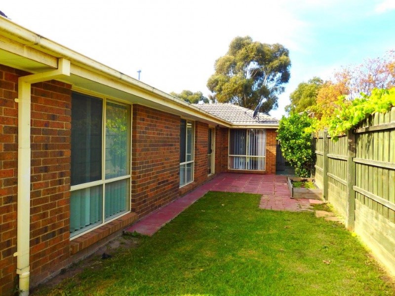 3 DONEGAL WAY, Hampton Park VIC 3976