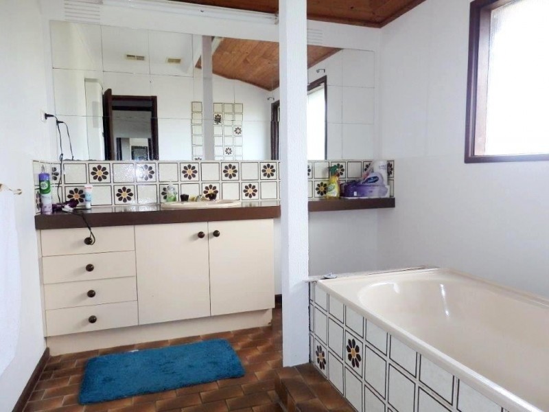 6 BRENTLY CLOSE, Narre Warren North VIC 3804