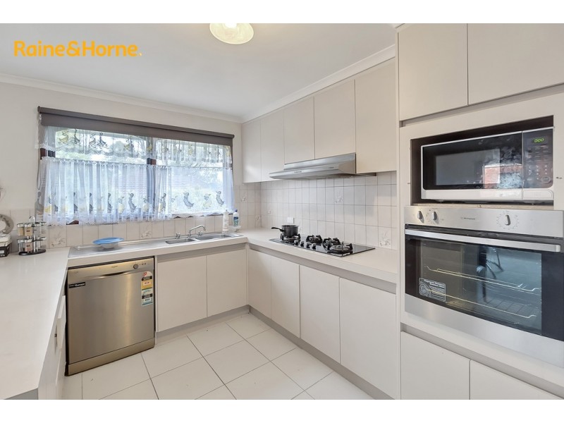 101 MANSFIELD STREET, Berwick VIC 3806