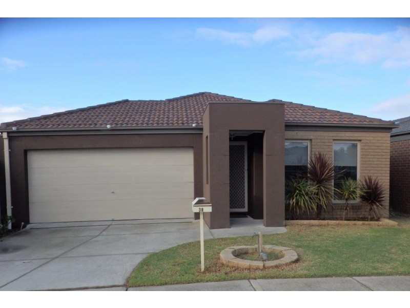 30 THE GLADE, Hampton Park VIC 3976