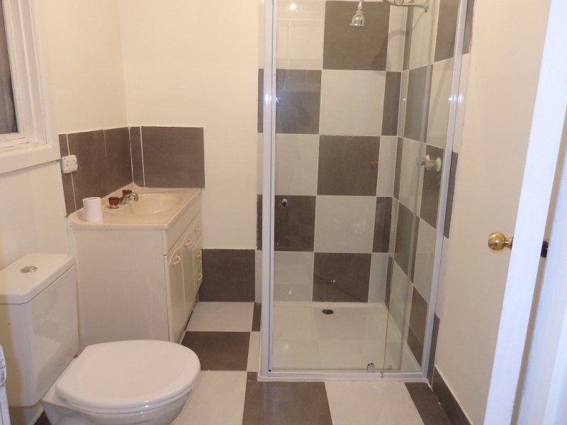 8 ALEXANDER STREET, Hallam VIC 3803