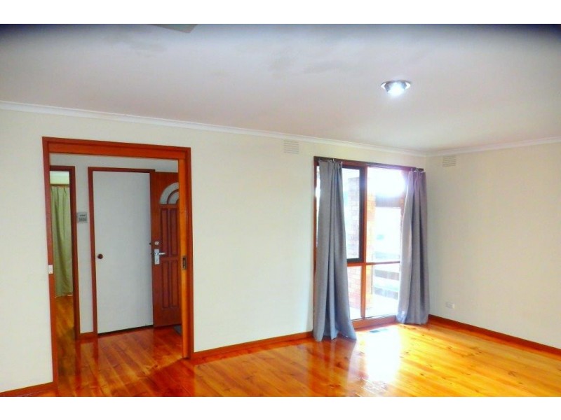 6 ARCADIA AVENUE, Hallam VIC 3803