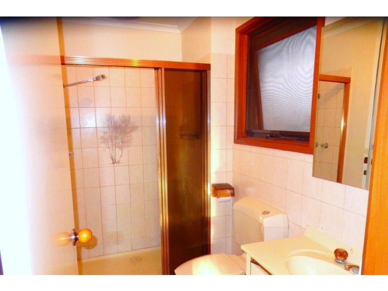 6 ARCADIA AVENUE, Hallam VIC 3803