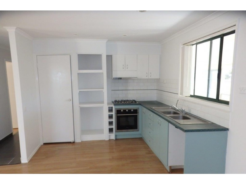 2 Redwood Avenue, Hampton Park VIC 3976